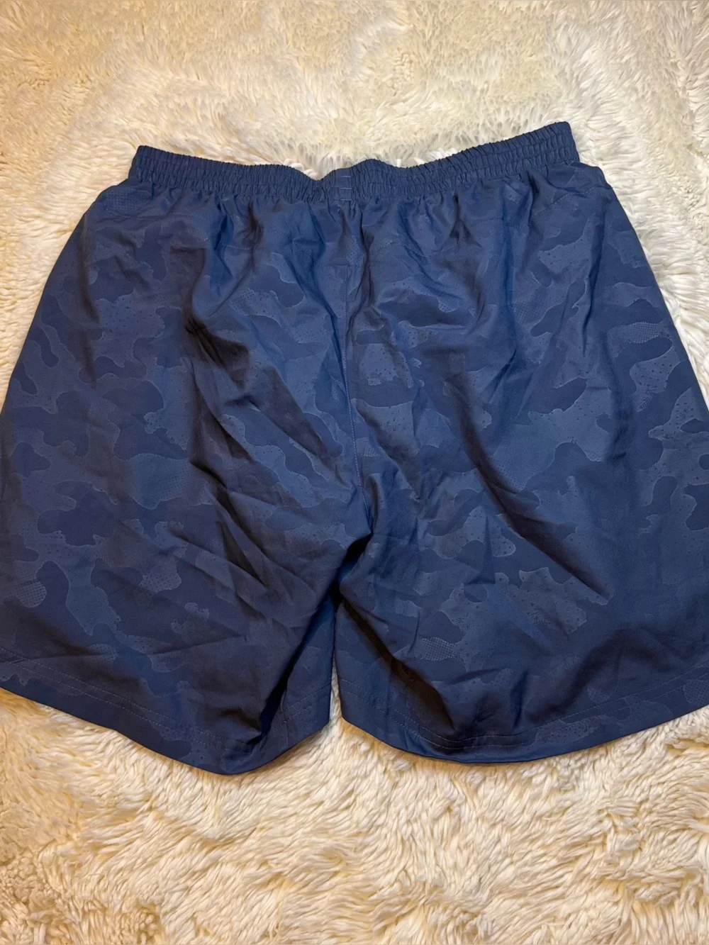 adidas Men’s size large navy Camo Athletic Shorts with liner 7” inseam